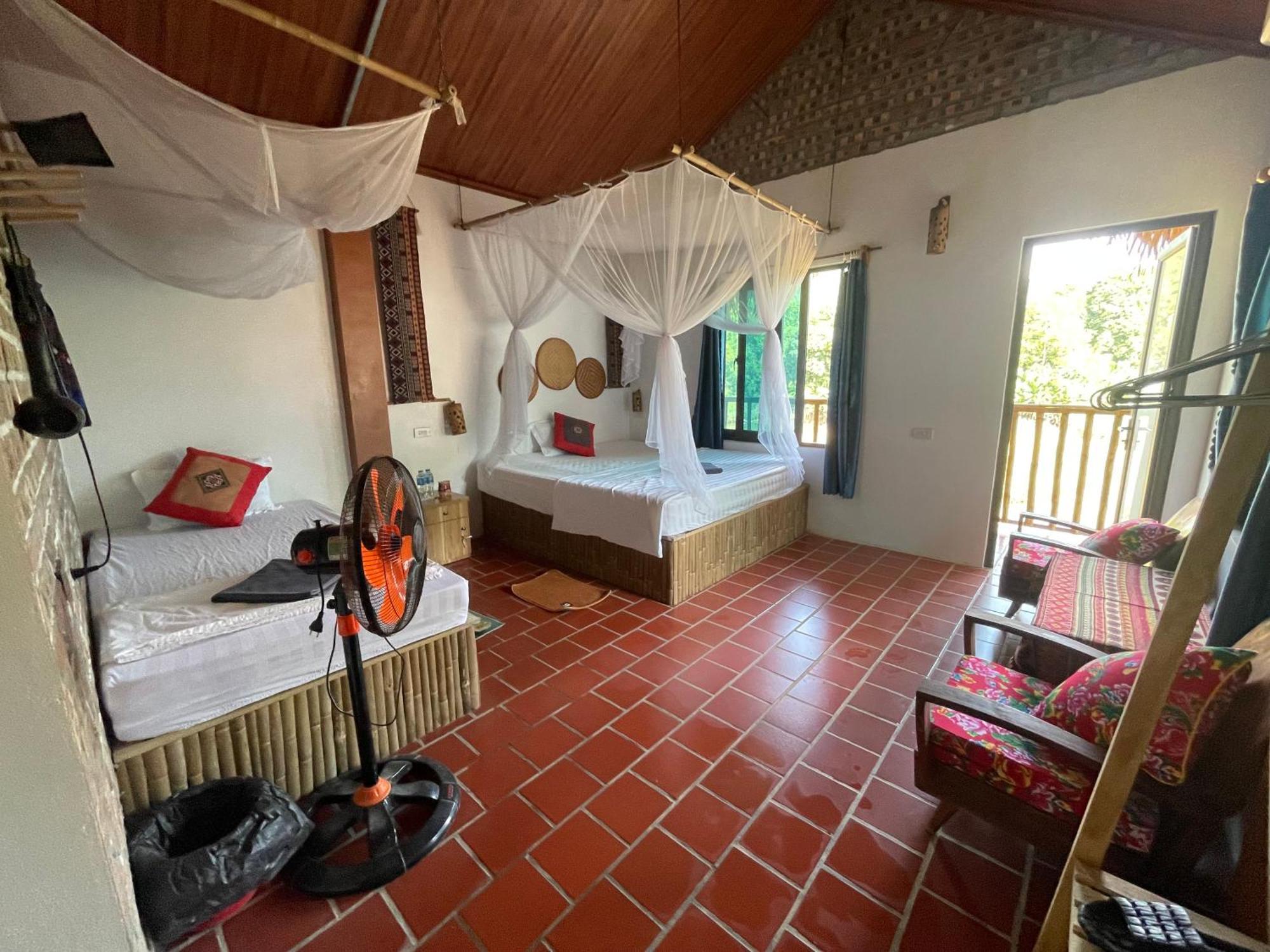 Vu Linh Palm House Homestay - Bungalow Yen Bai Exterior photo